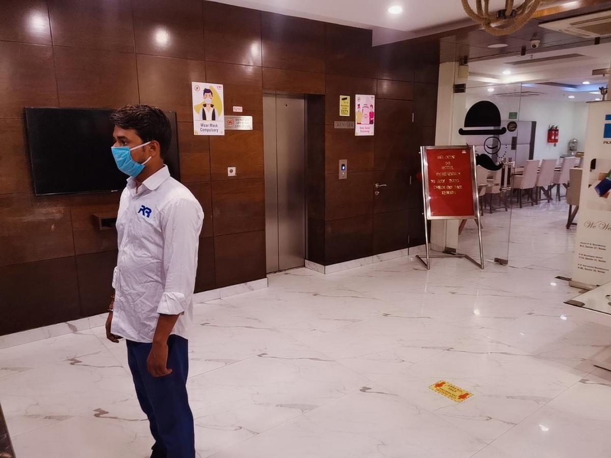 Hotel Pk Residency نويدا المظهر الخارجي الصورة