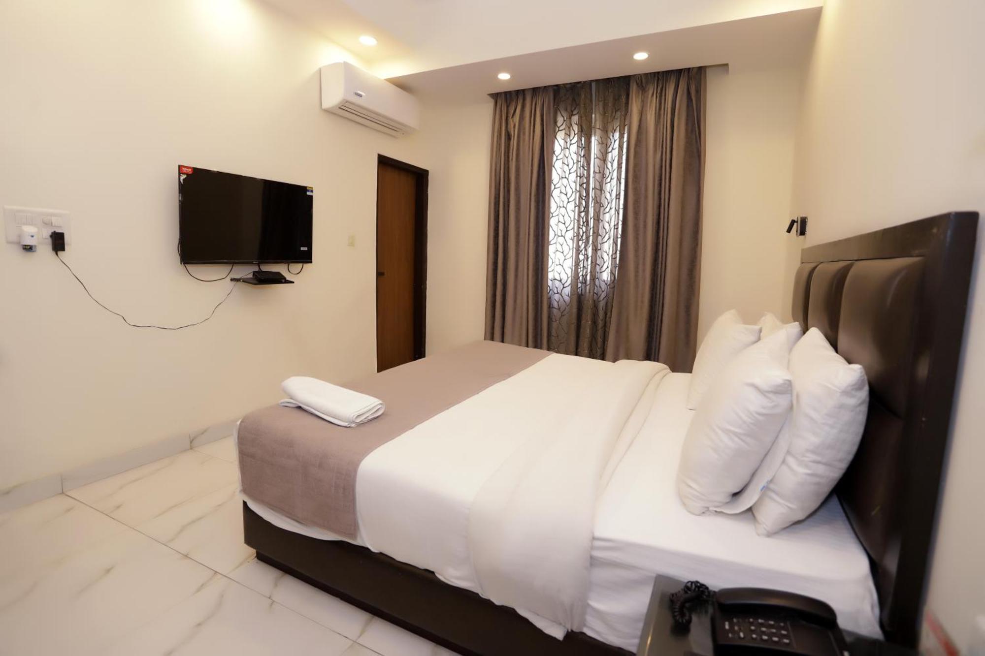 Hotel Pk Residency نويدا المظهر الخارجي الصورة