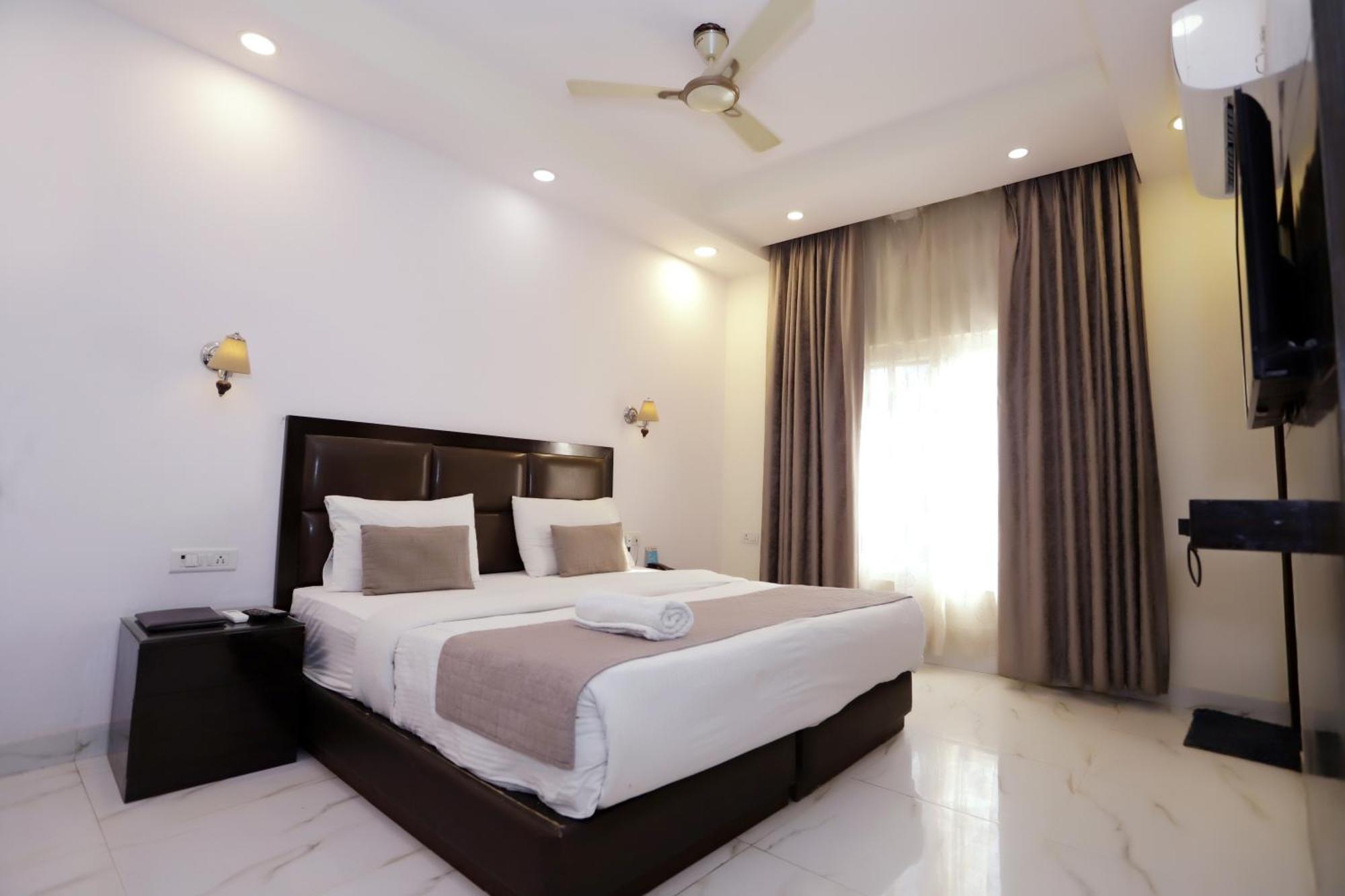 Hotel Pk Residency نويدا المظهر الخارجي الصورة