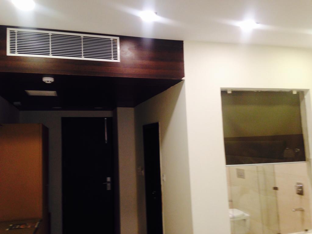 Hotel Pk Residency نويدا المظهر الخارجي الصورة