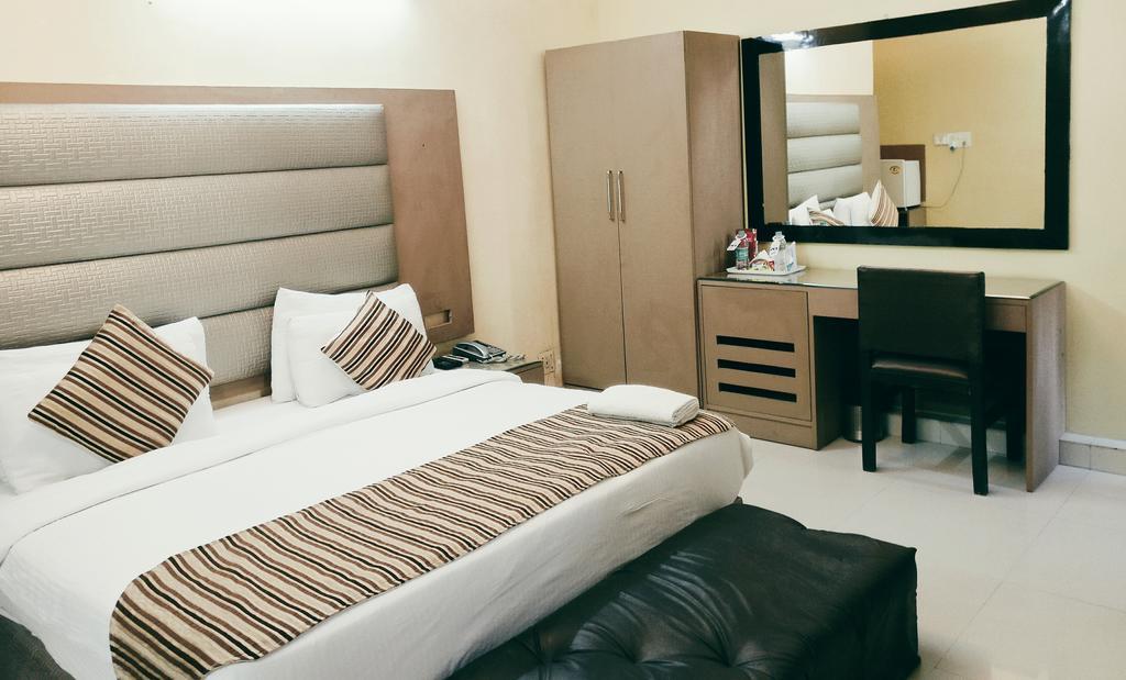 Hotel Pk Residency نويدا المظهر الخارجي الصورة