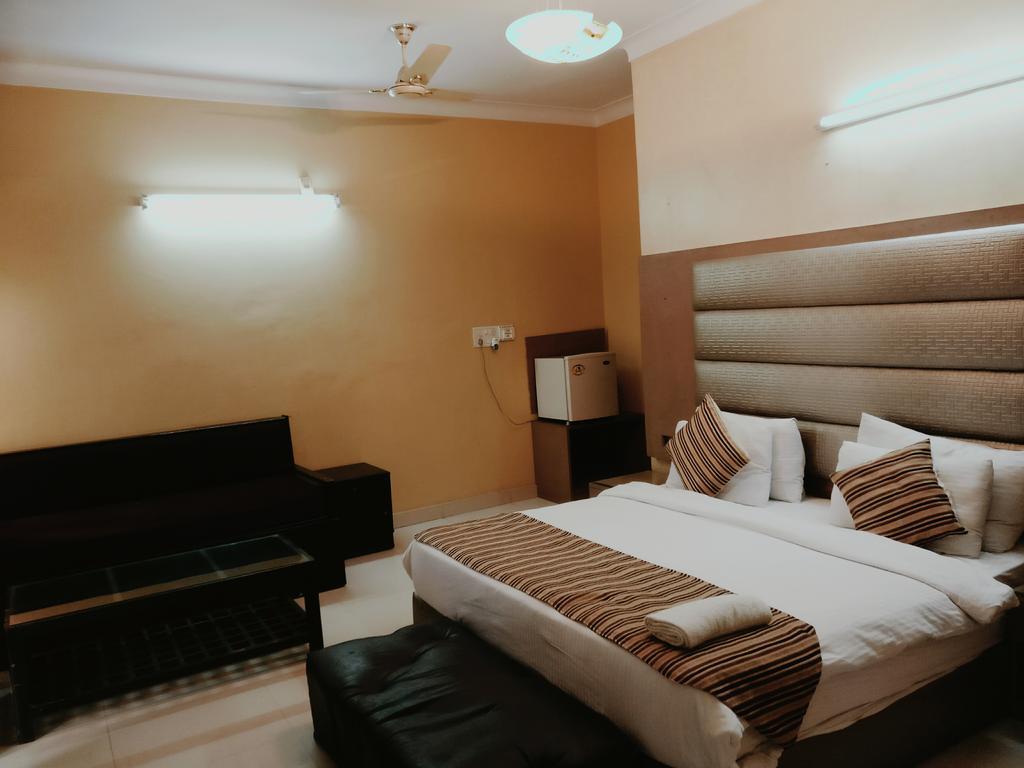 Hotel Pk Residency نويدا المظهر الخارجي الصورة