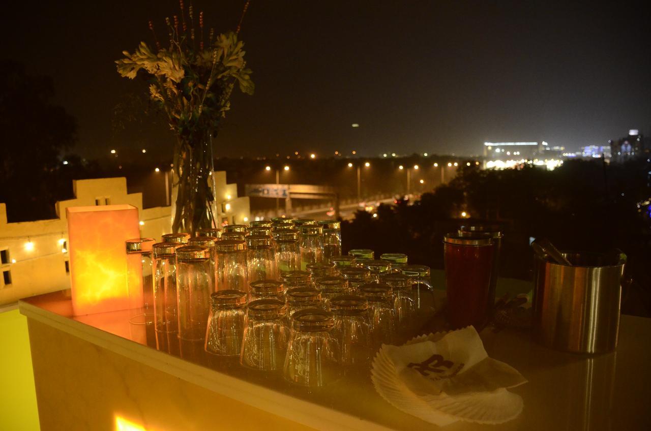 Hotel Pk Residency نويدا المظهر الخارجي الصورة
