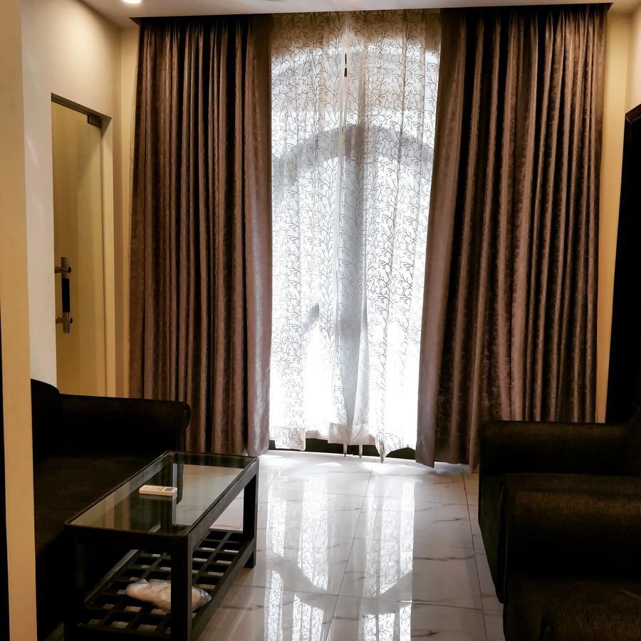Hotel Pk Residency نويدا المظهر الخارجي الصورة